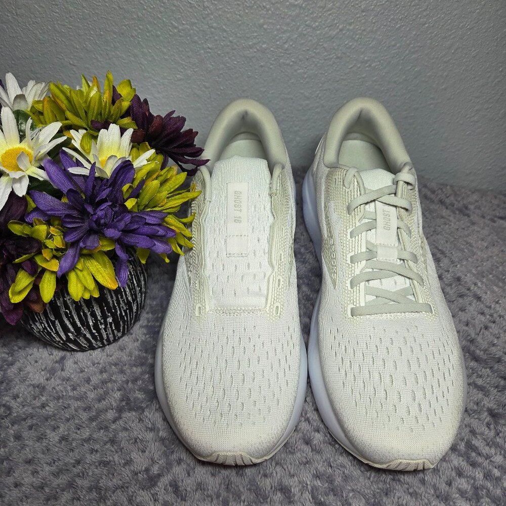 NEW!!! - Brooks Ghost 16 Running, White Sneakers– Size: 11.5M (Women’s)